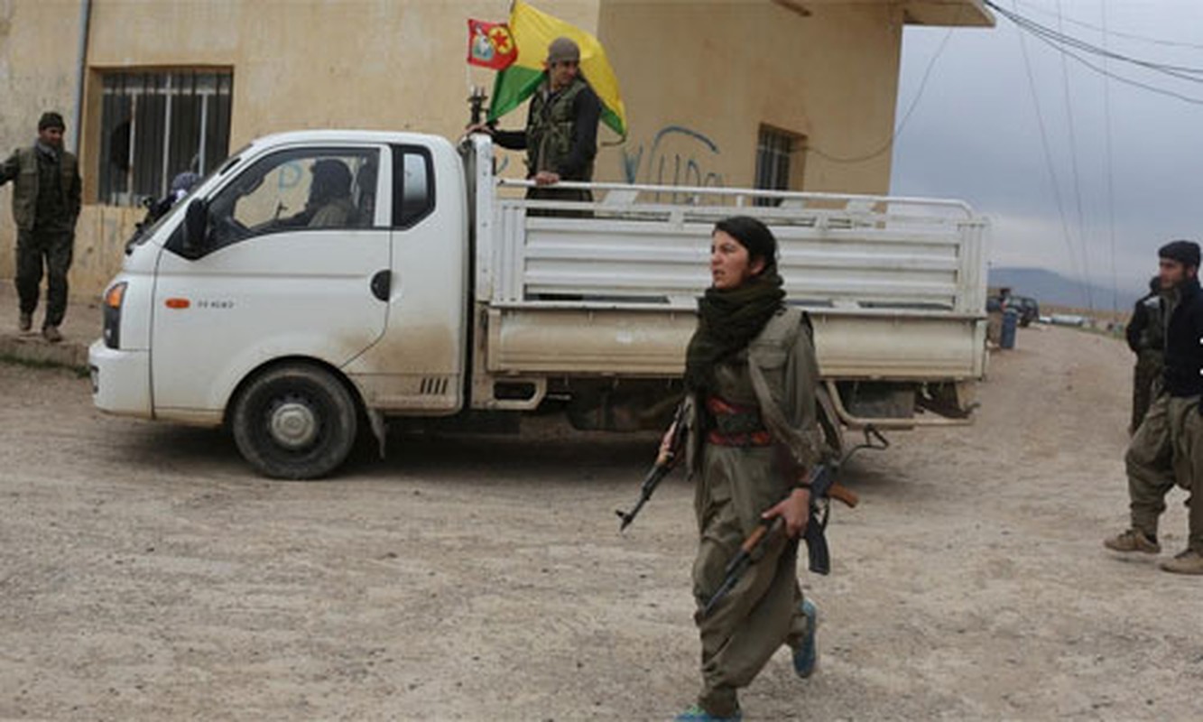 Chien binh nguoi Kurd “dep tua thien than” chong phien quan IS-Hinh-8